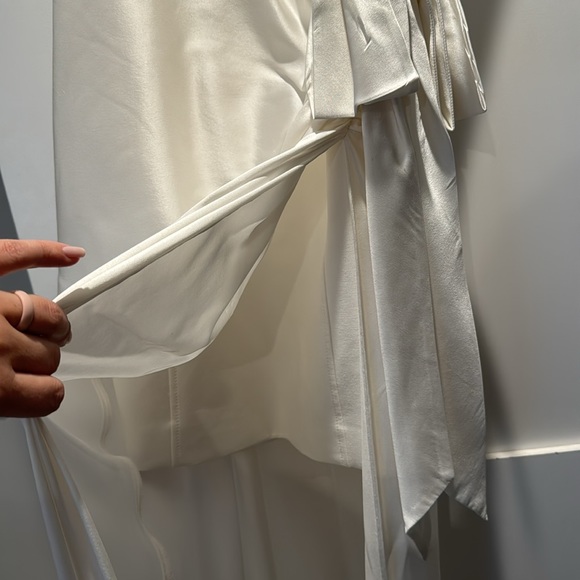 Cinq a Sept Marian Gown in White - Picture 10 of 11